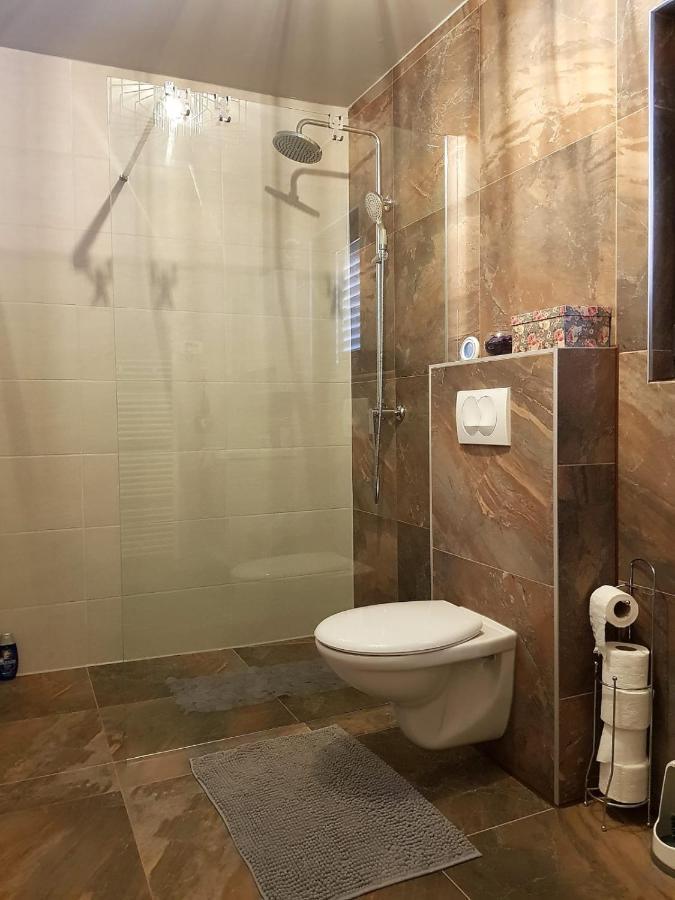 Apartment 4