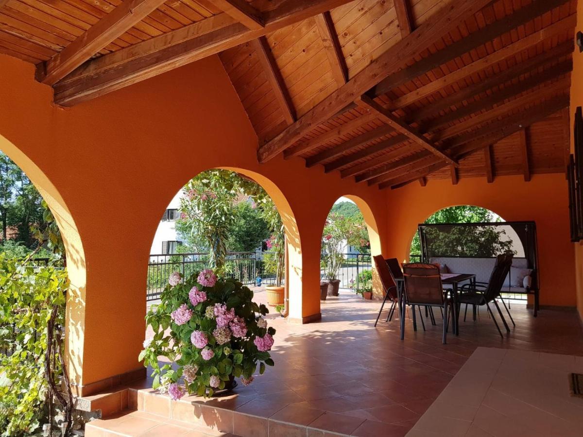 4 Apartment Lovinac (Lika-Senj)