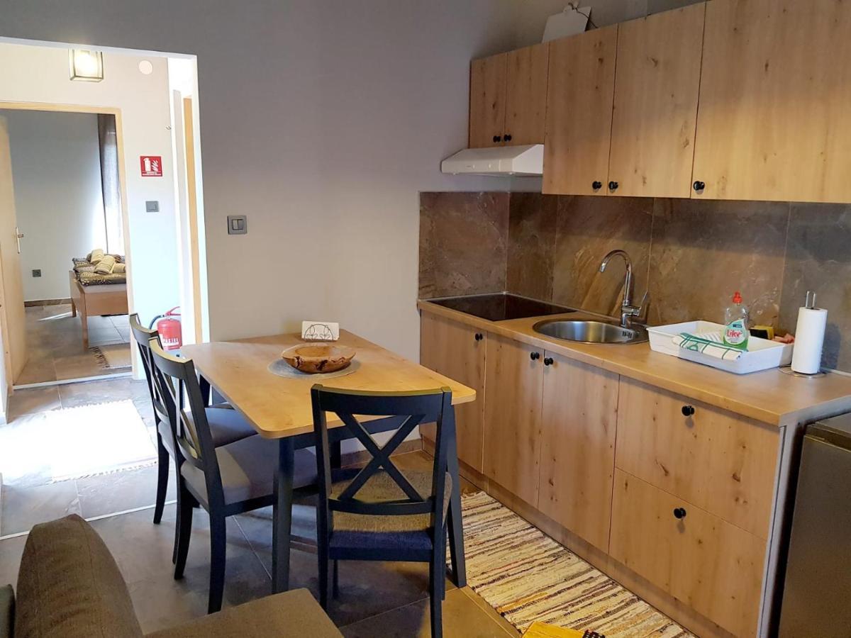 Apartment 4